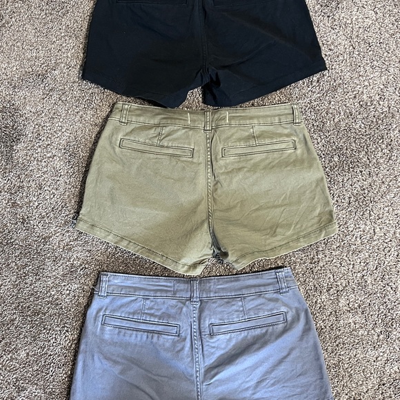 Hollister shorts - Picture 2 of 5